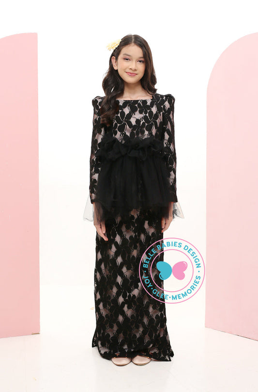Timeless Charm 2024: Modern Tulle & Lace Kurung in black
